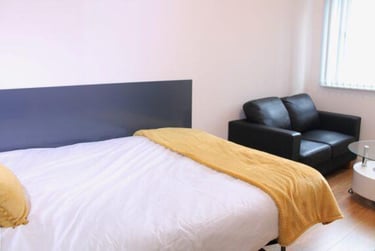 1 bed studio, Brookland Rd, Clarendon Park, Leicester, LE26BH - Image 4